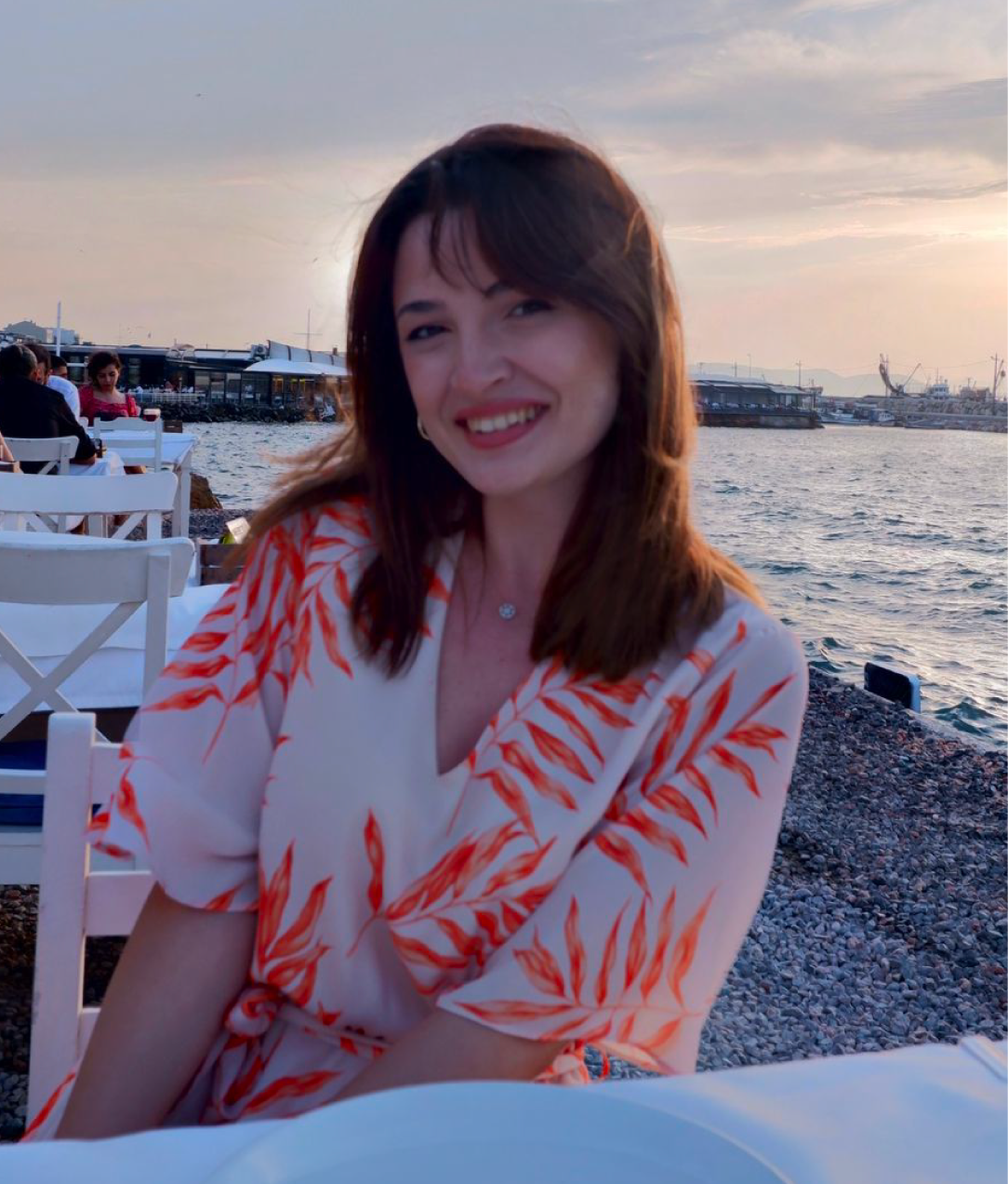 Dr. Kübra Topal