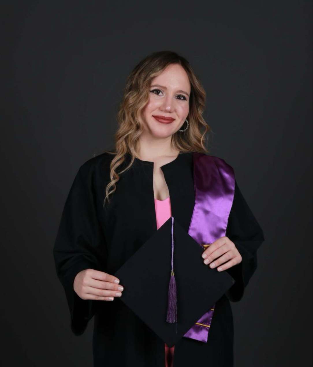 Dr. Ayşe Göz